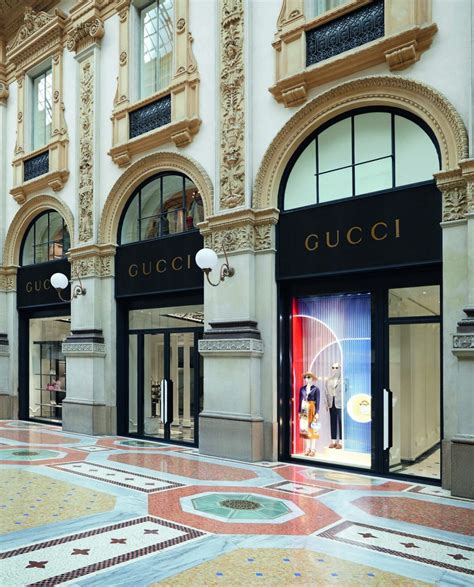 gucci negozi puglia|negozio gucci.